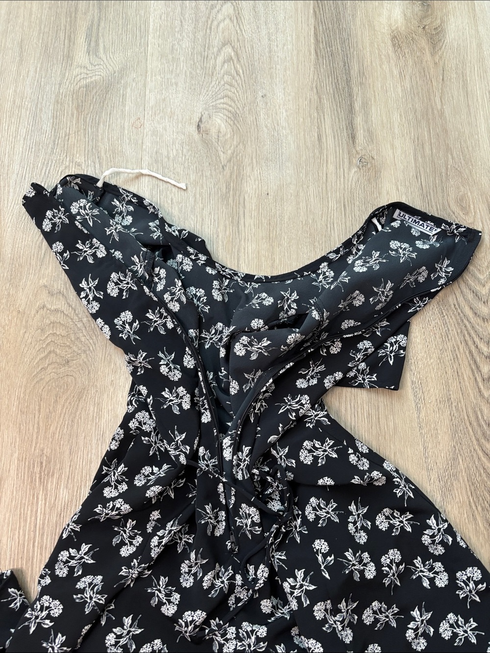 Vintage 90s Ultimate Black White Ditsy Floral Skater Mini Dress Rayon Grunge - Picture 6 of 6